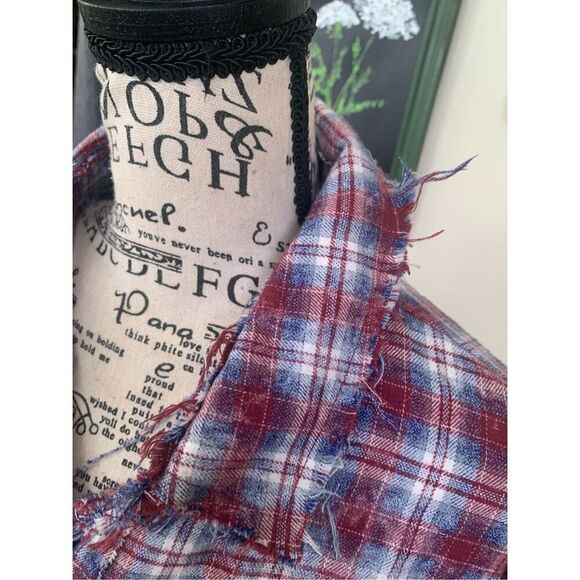 La Miel Button Down Frayed Flannel - Picture 8 of 13